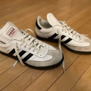 Adidas Men’s Samba sneakers size 9, white